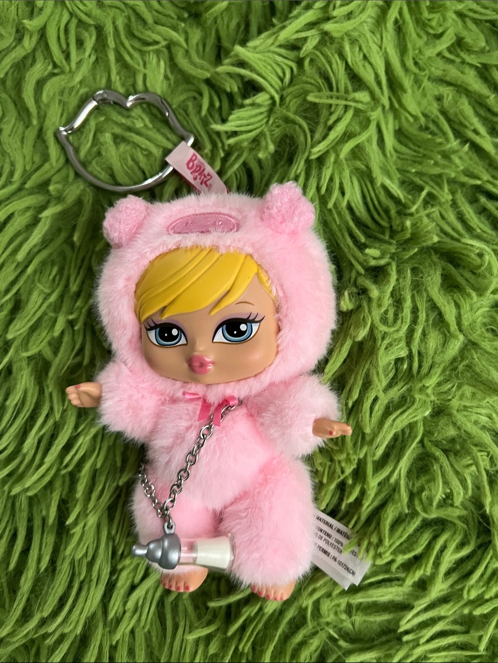 Opened Bratziez Cleo with bottle